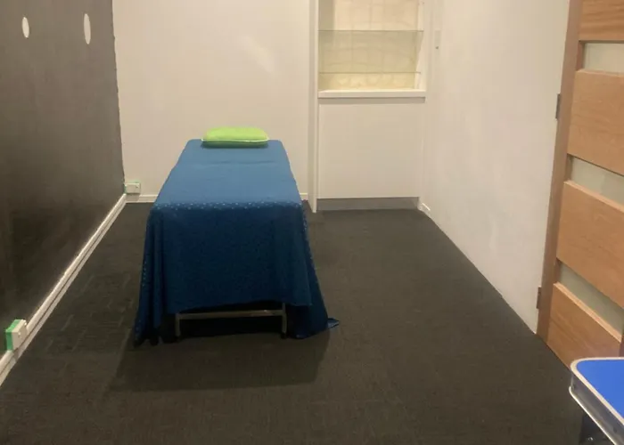 Single Massage 招待所